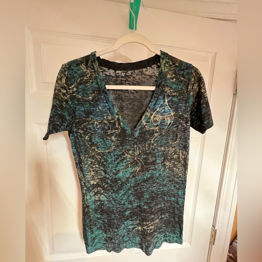Women’s Sinful shirt size M